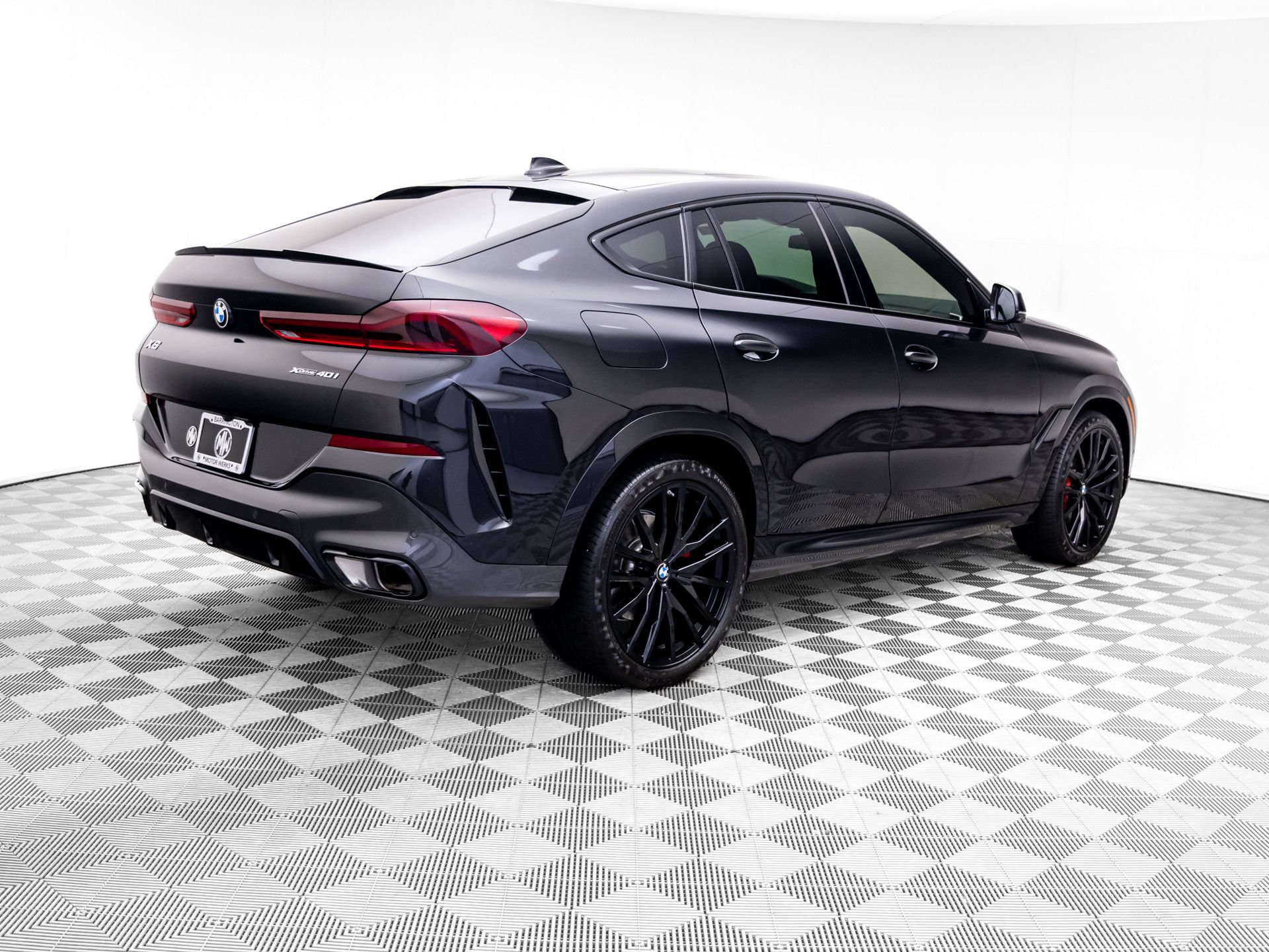 Certified 2023 BMW X6 xDrive40i w/ M Sport Package AWD/4WD image 5