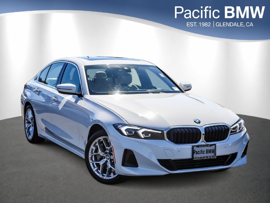Used 2026 BMW 330i Sedan w/ Premium Package RWD image 1