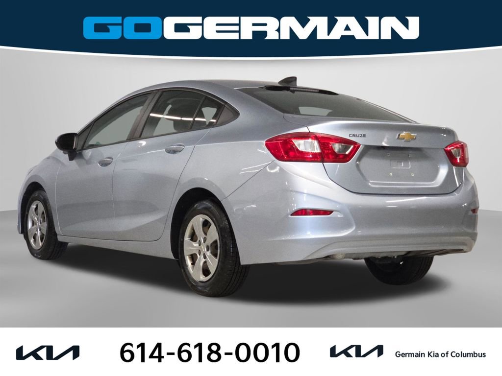 Used 2017 Chevrolet Cruze LS FWD image 11