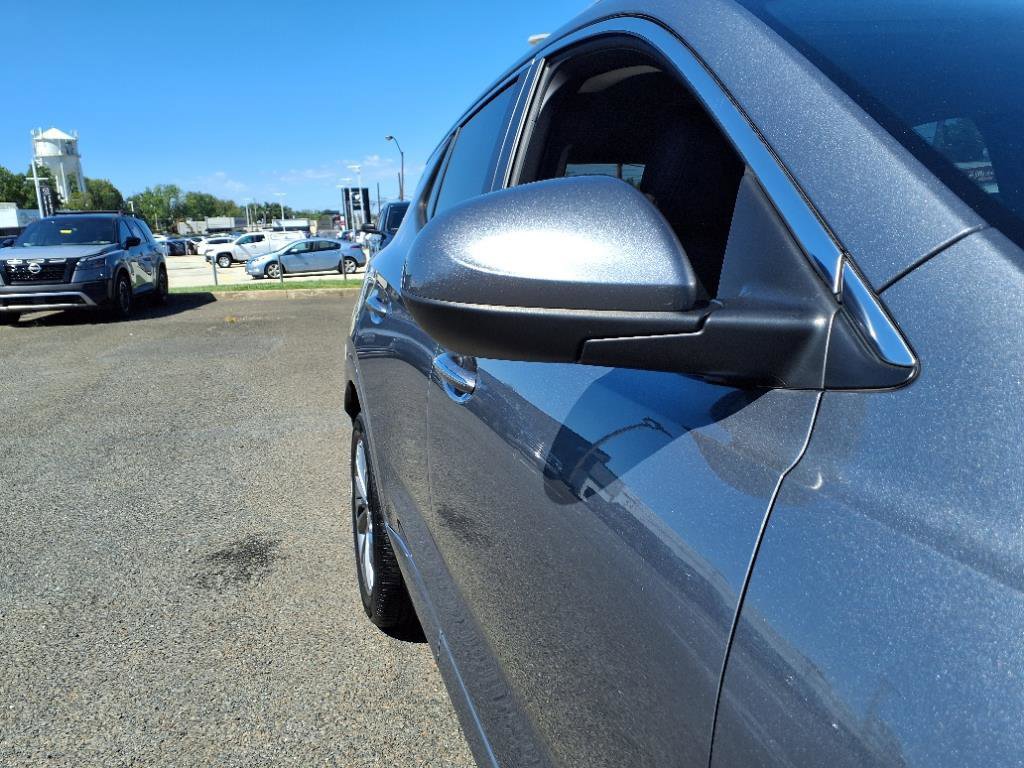 Certified 2022 Buick Encore GX Preferred w/ Sport Touring Package image 9