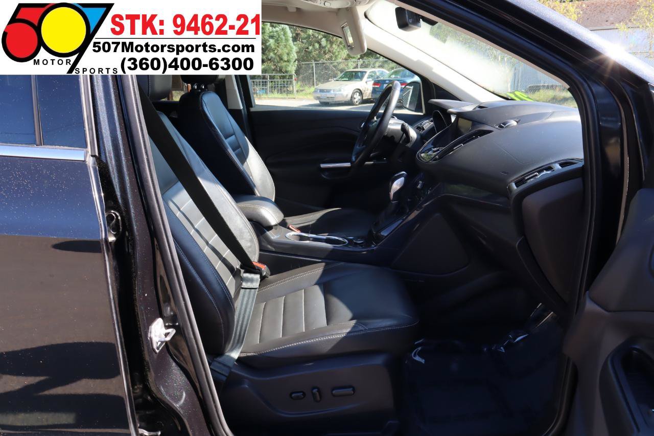 Used 2015 Ford Escape Titanium w/ Equipment Group 301A AWD/4WD image 19