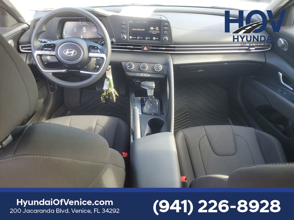 Certified 2026 Hyundai Elantra SE FWD image 17