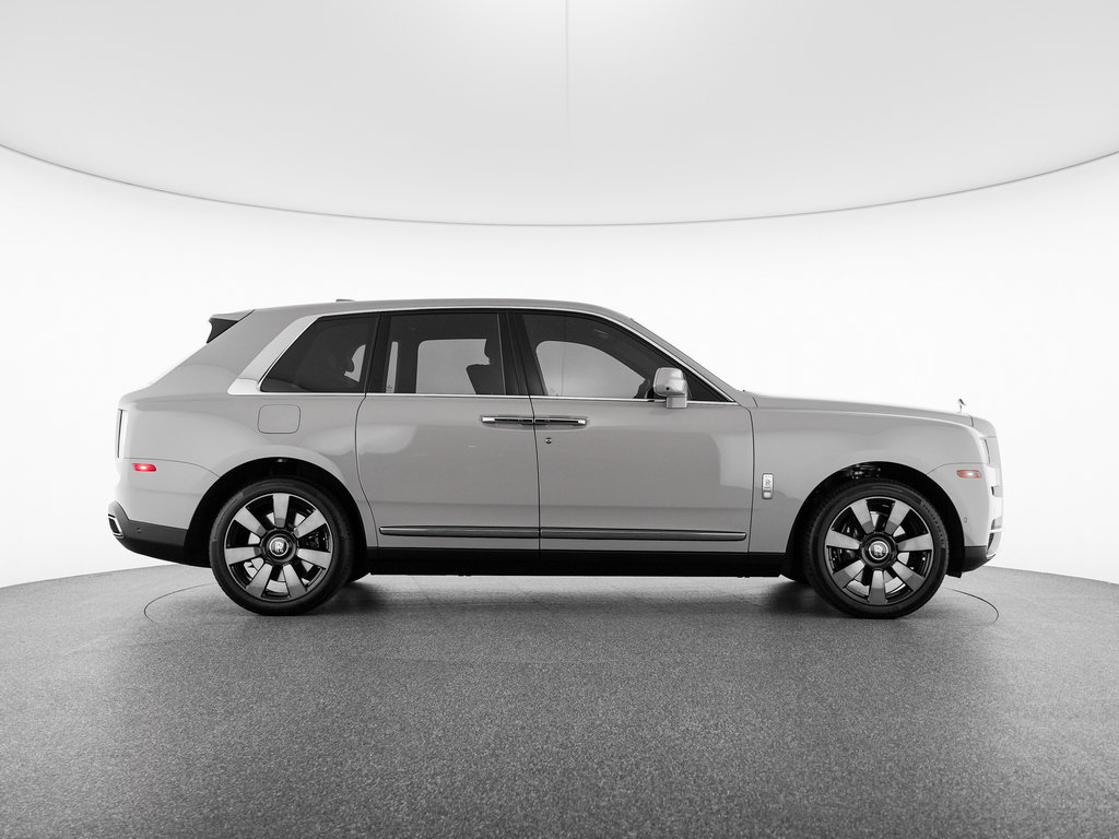 Certified 2024 Rolls-Royce Cullinan AWD/4WD image 3