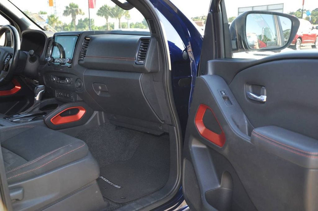 Used 2022 Nissan Frontier Pro-X image 17