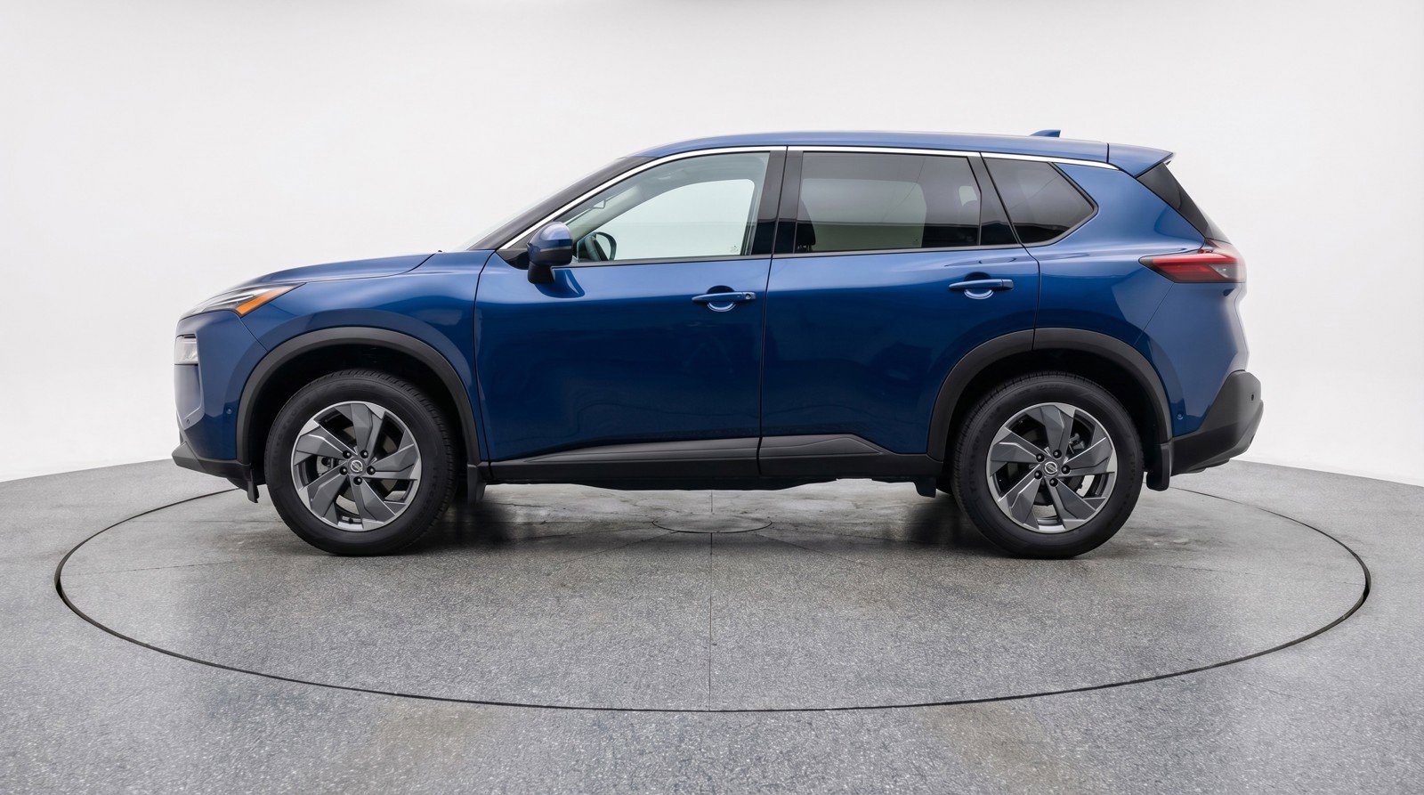 Used 2025 Nissan Rogue SV FWD image 5