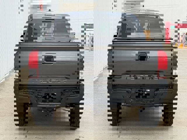 Used 2019 Toyota Tacoma TRD Sport w/ Technology Package image 5