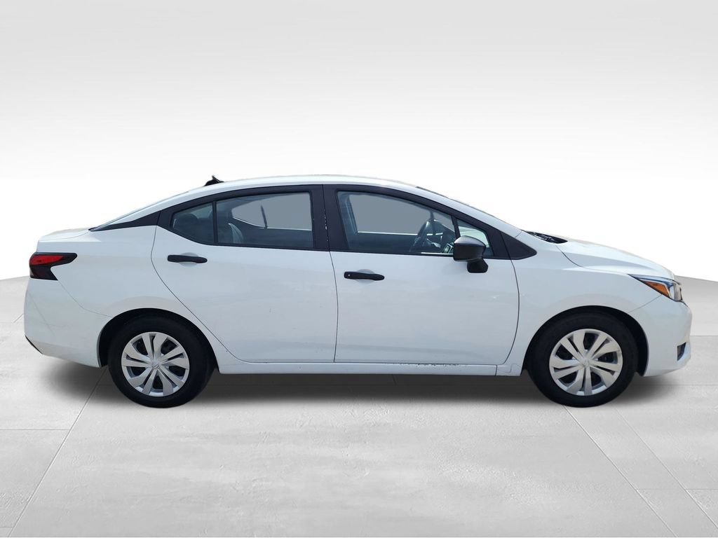 Used 2023 Nissan Versa S FWD image 8