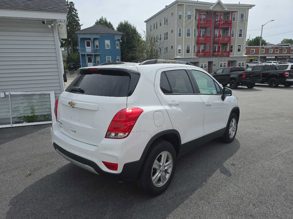 Used 2022 Chevrolet Trax LT w/ LT Convenience Package image 7
