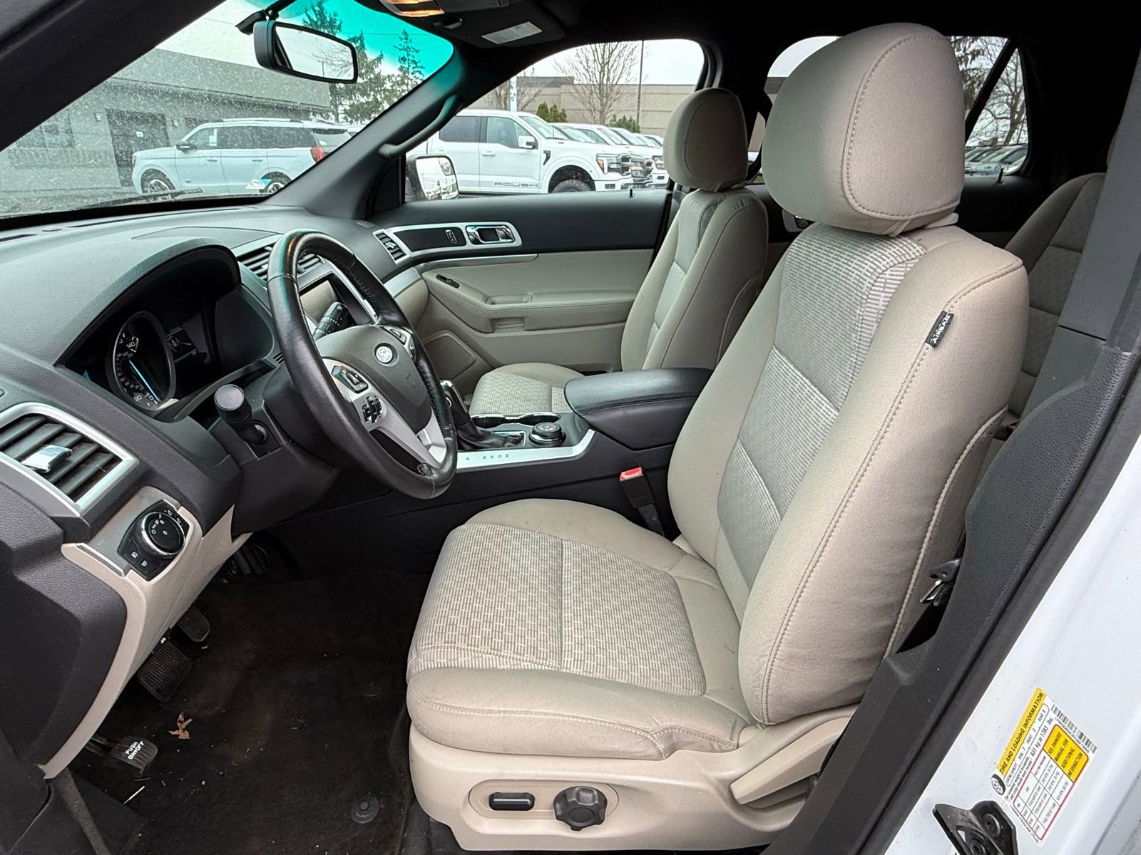 Used 2015 Ford Explorer XLT w/ Equipment Group 201B image 12