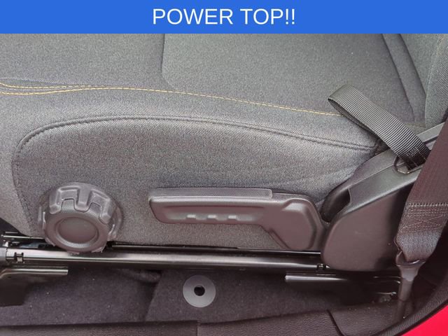 Used 2025 Jeep Wrangler Unlimited Sahara w/ Safety Group image 23