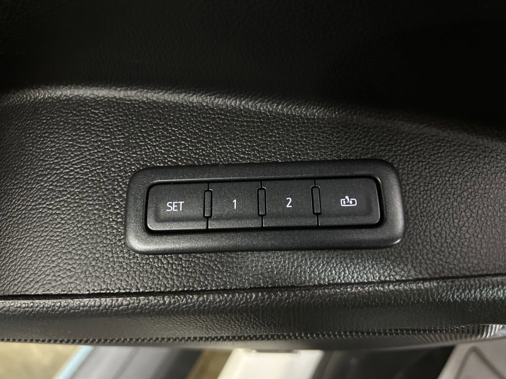 Used 2019 Chevrolet Suburban Premier image 19