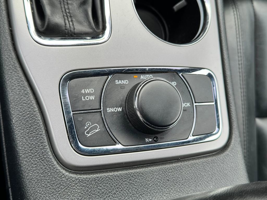 Used 2022 Jeep Grand Cherokee Limited AWD/4WD image 26