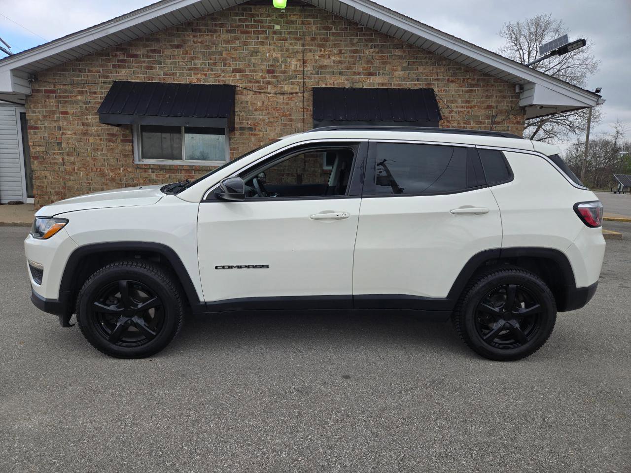 Used 2019 Jeep Compass Latitude w/ Popular Equipment Group image 8