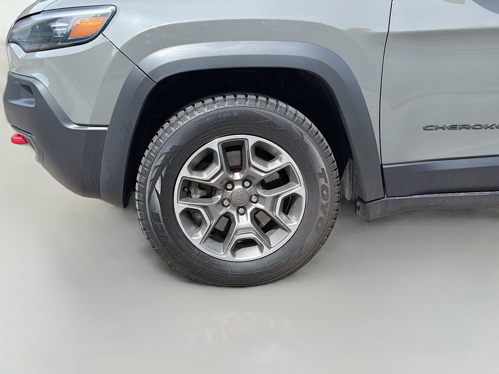 Used 2022 Jeep Cherokee Trailhawk w/ Trailhawk Elite Value Package AWD/4WD image 33