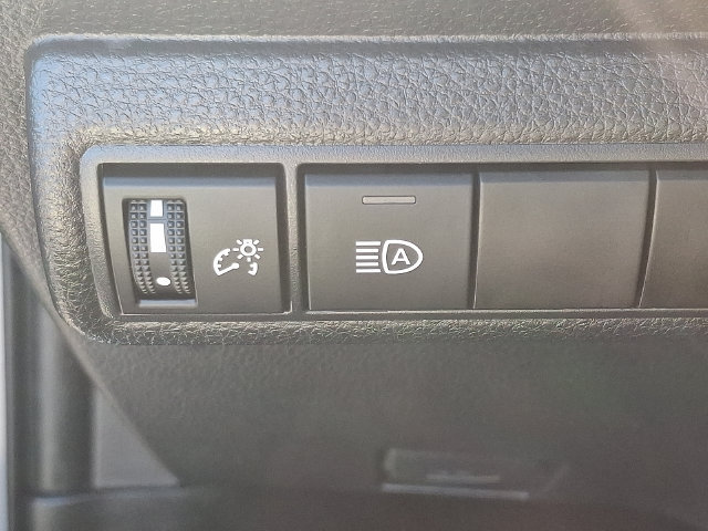 Used 2026 Toyota Corolla LE FWD image 22