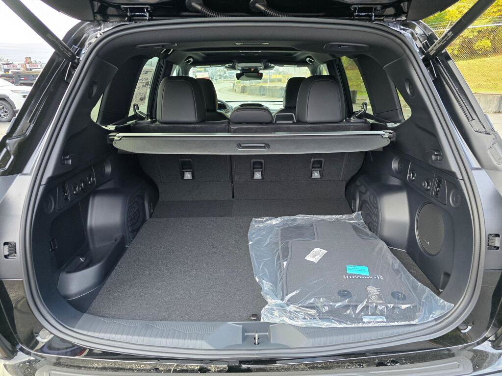 New 2026 Subaru Forester Touring AWD/4WD image 16