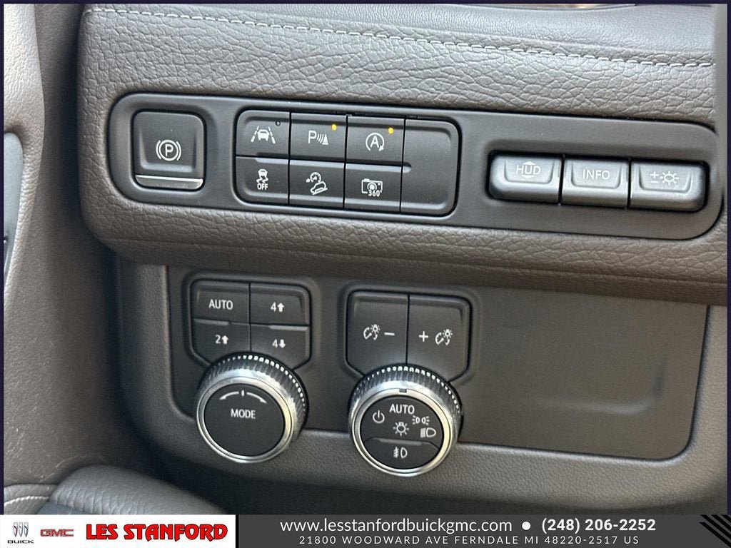 Used 2023 GMC Yukon XL Denali AWD/4WD image 28