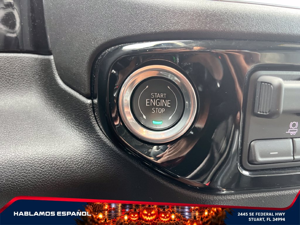 Certified 2025 Chevrolet Silverado 1500 LTZ AWD/4WD image 28