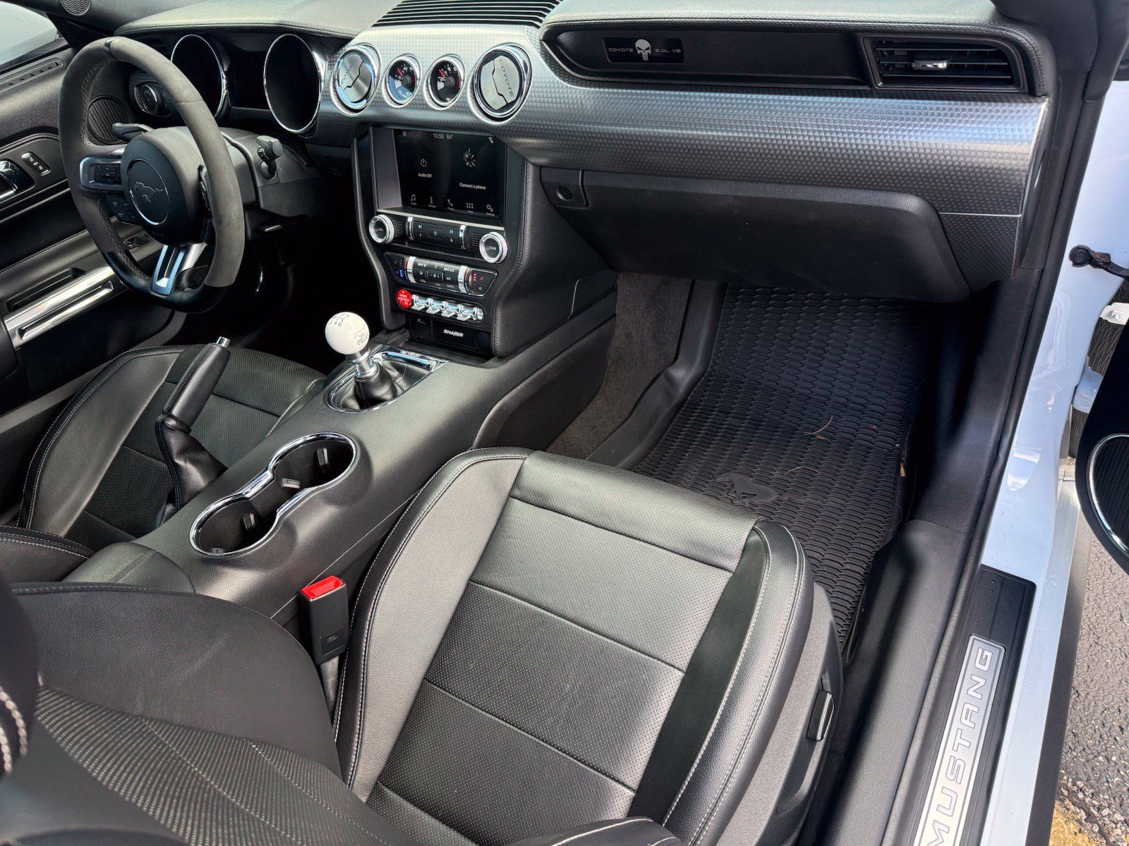 Used 2016 Ford Mustang GT Premium w/ GT Performance Package RWD image 15
