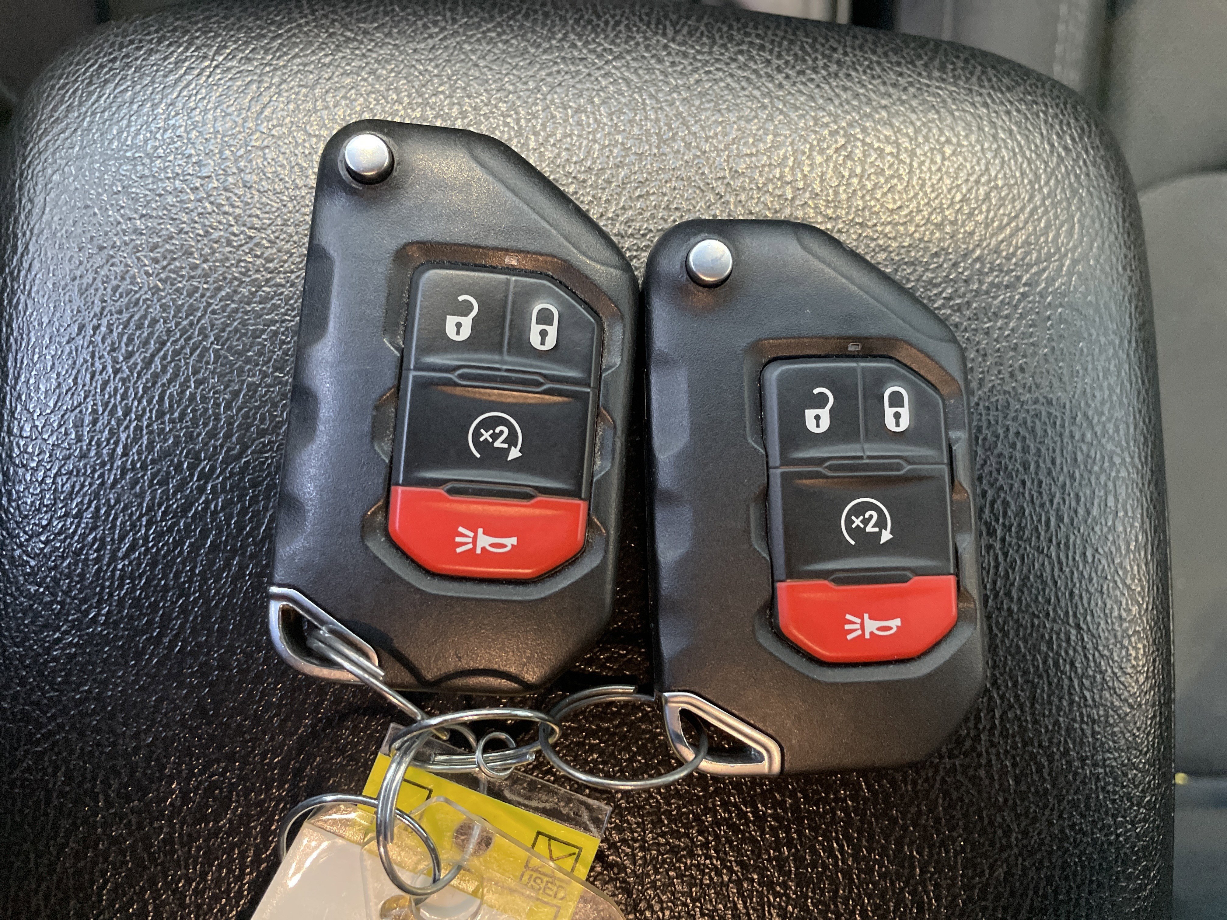 Used 2023 Jeep Wrangler Unlimited w/ Sun & Screen Package image 65