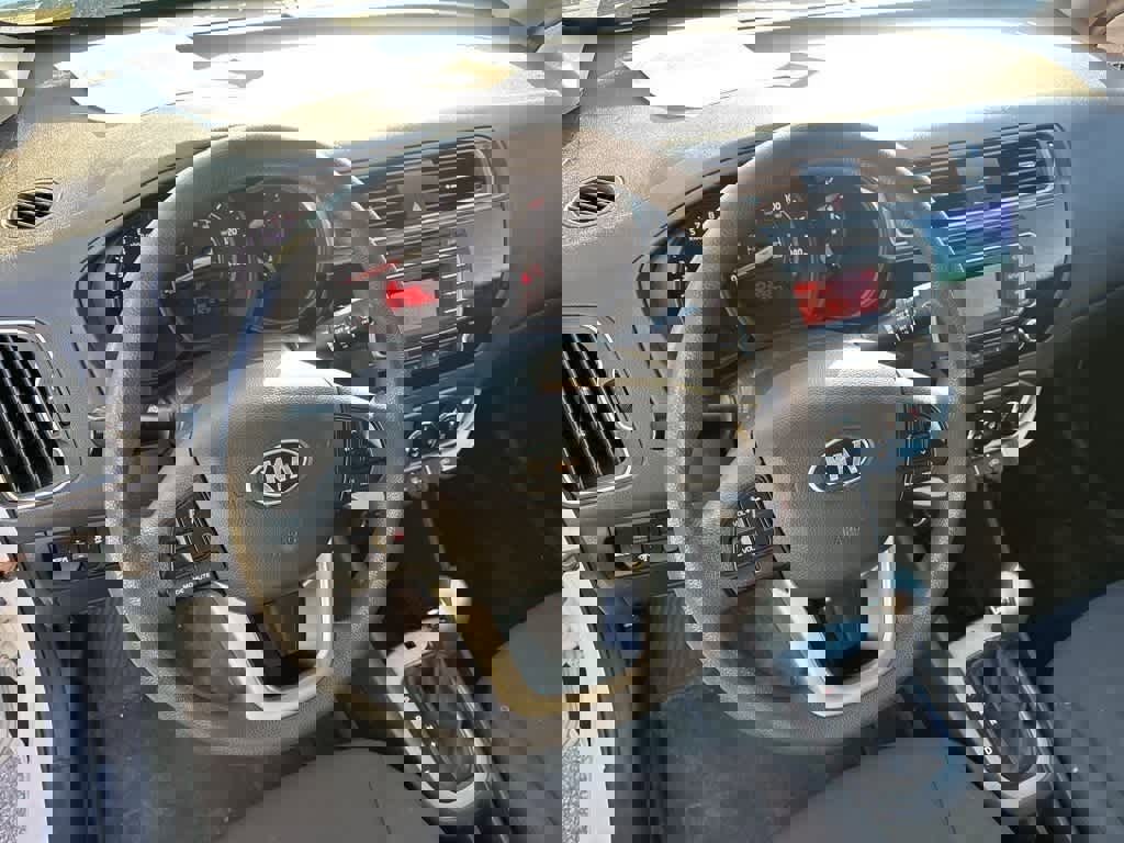 Used 2016 Kia Rio LX image 10