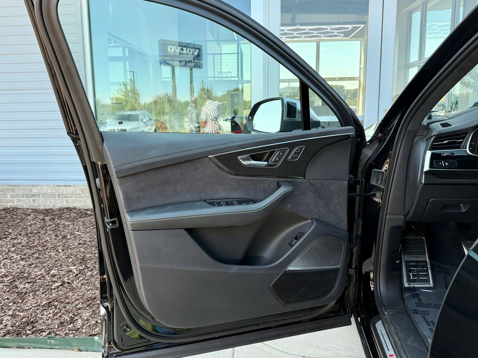 Used 2023 Audi SQ7 Prestige w/ Prestige Package image 14