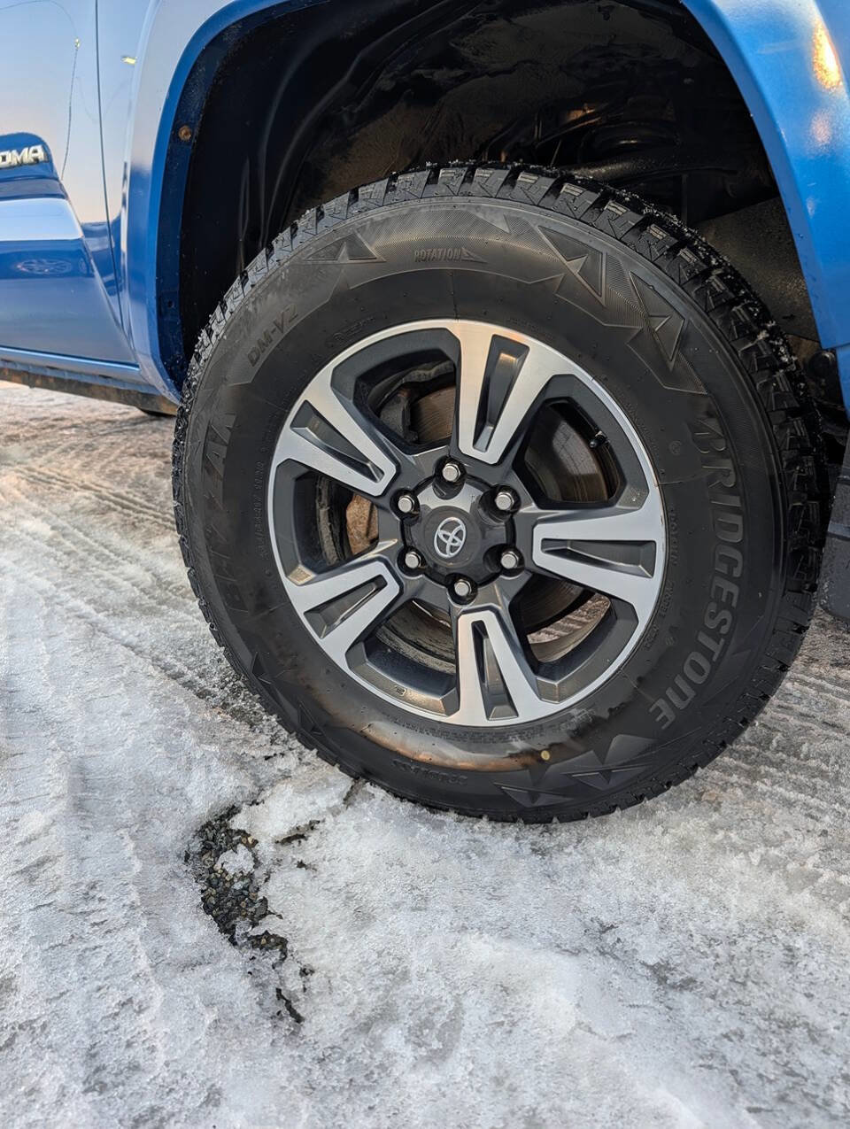 Used 2017 Toyota Tacoma TRD Sport w/ Tow Package image 10