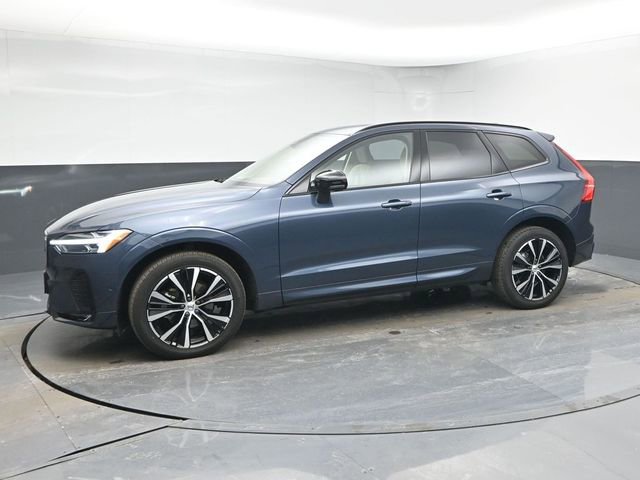 Used 2023 Volvo XC60 B5 Plus w/ Protection Package Premier image 4