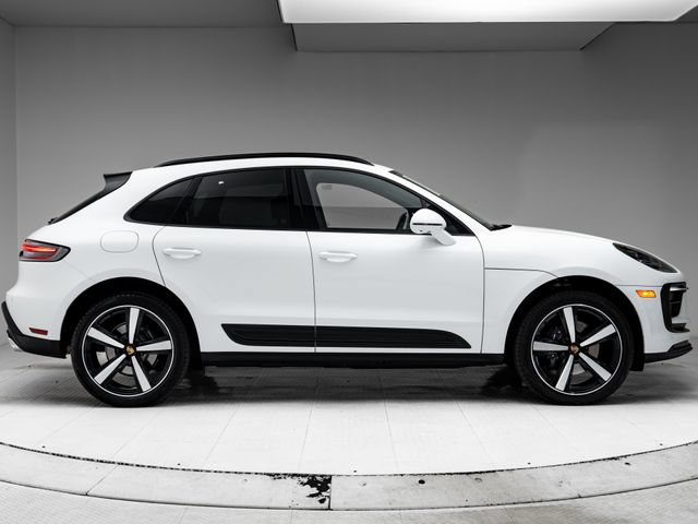 Certified 2026 Porsche Macan AWD/4WD image 33