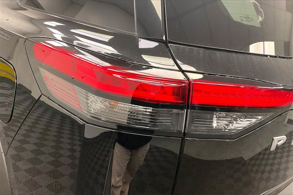 Certified 2025 Nissan Pathfinder SL image 25