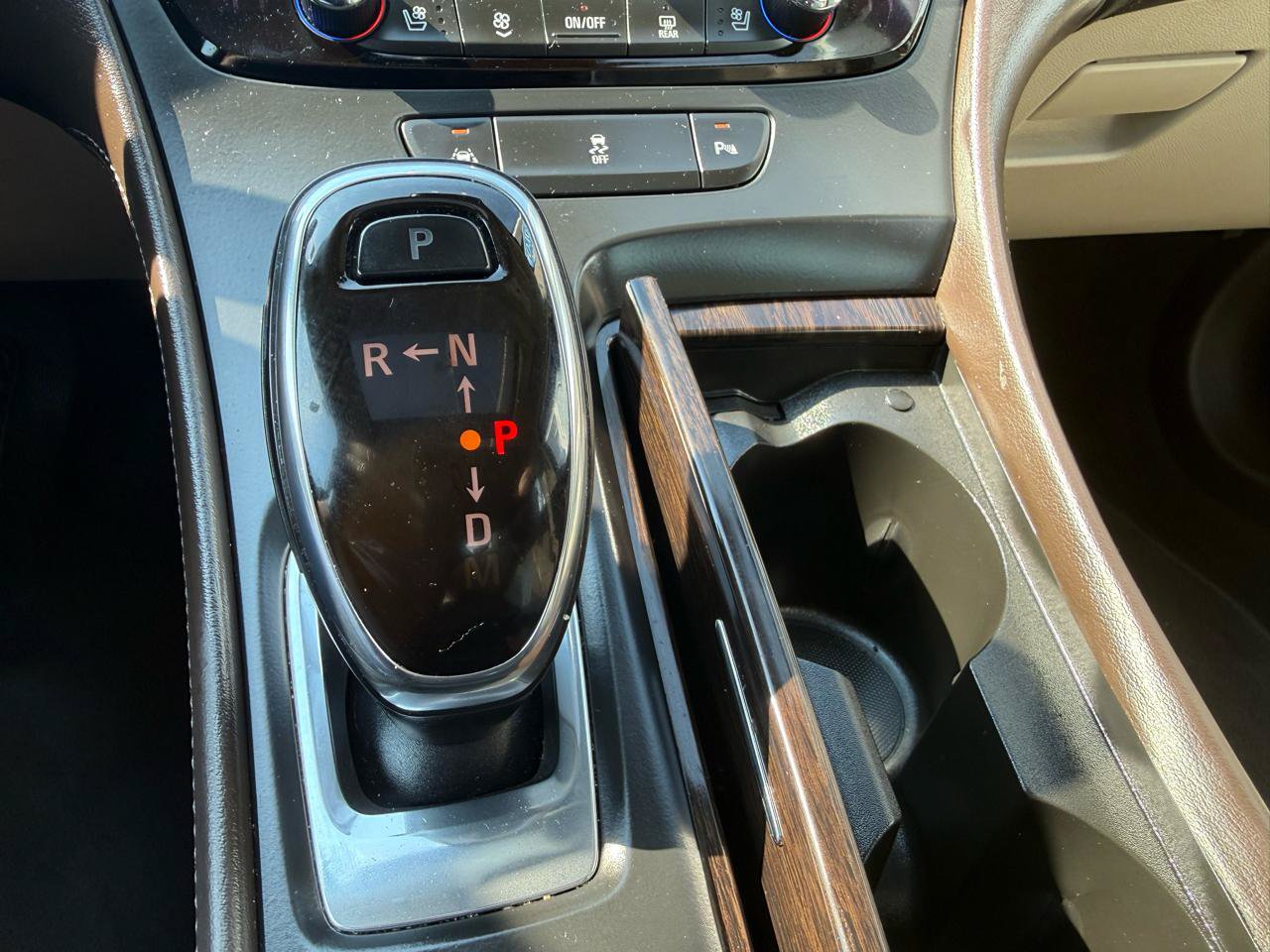 Used 2017 Buick LaCrosse Premium w/ Sun and Shade Package FWD image 15