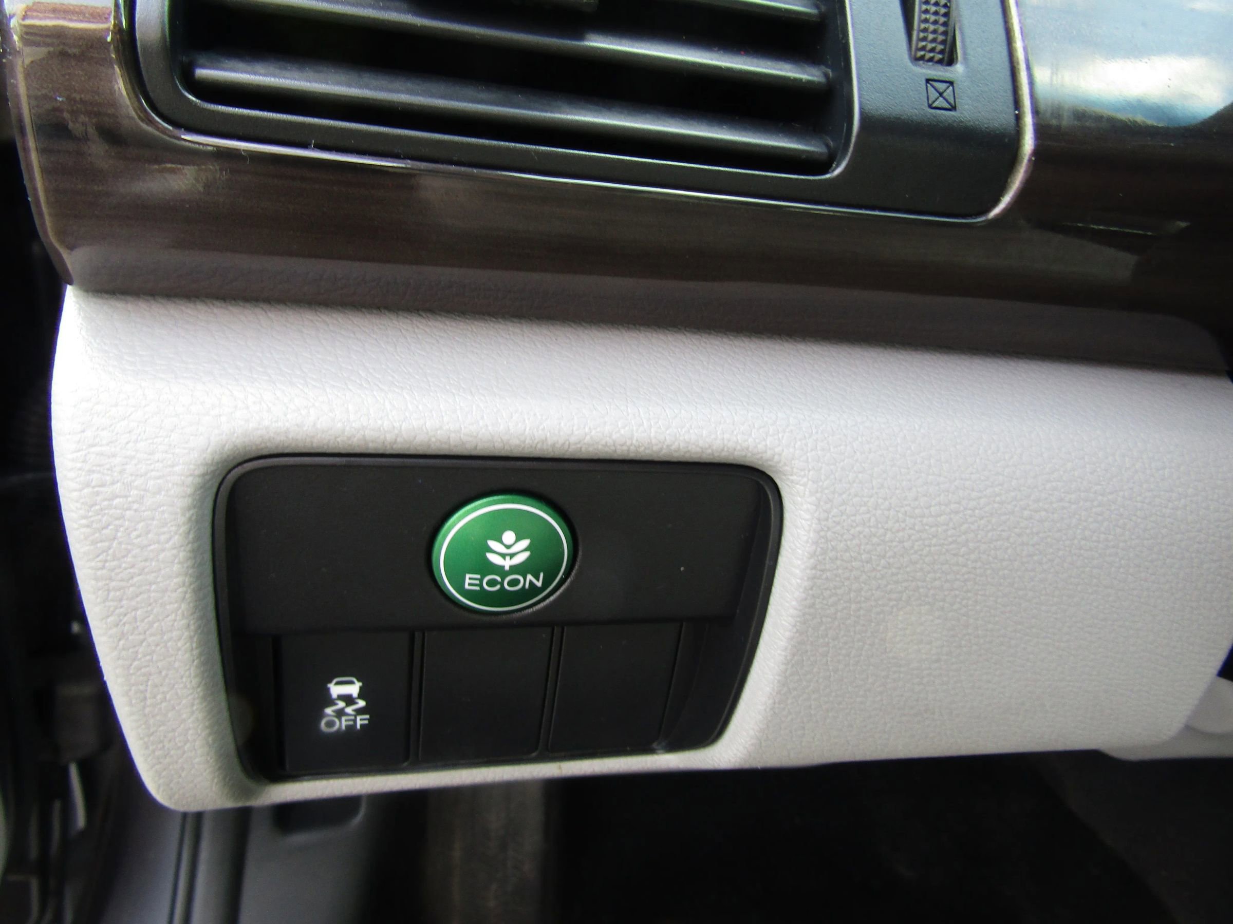 Used 2017 Honda Accord EX-L image 21