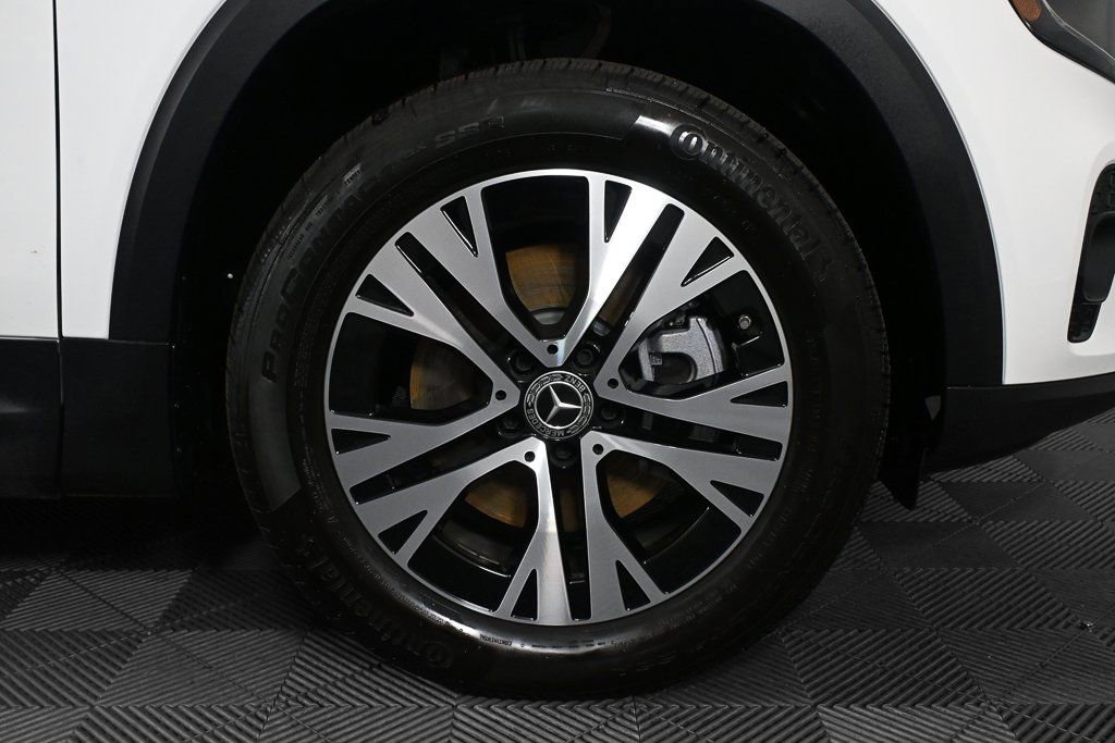Used 2025 Mercedes-Benz GLB 250 image 37