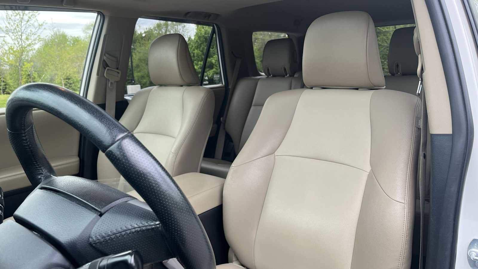 Used 2015 Toyota 4Runner SR5 Premium AWD/4WD image 28