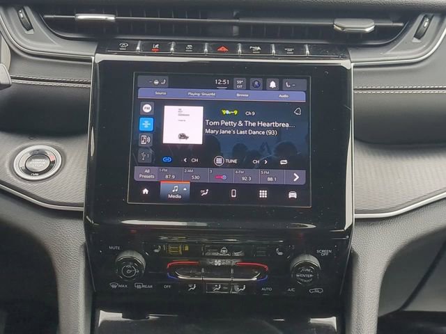 Used 2024 Jeep Grand Cherokee L Altitude image 17