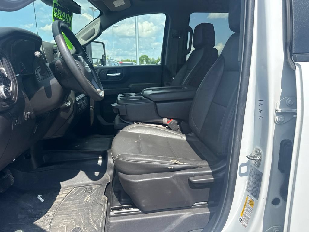 Used 2024 GMC Sierra 2500 Pro w/ Convenience Package AWD/4WD image 9