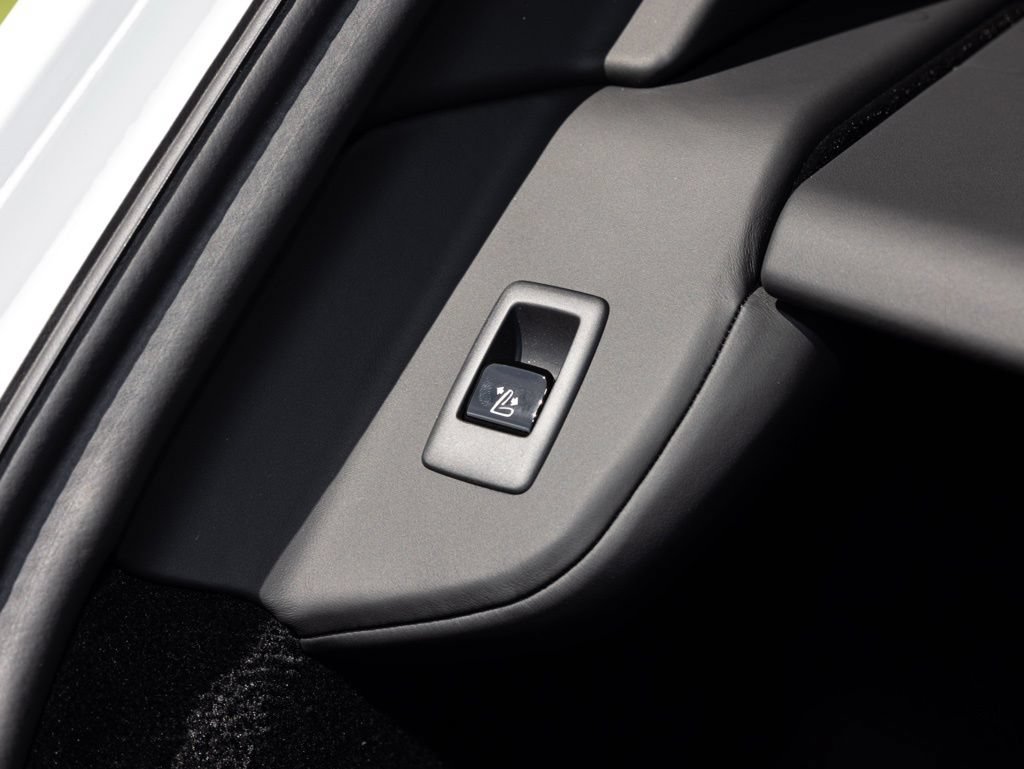 New 2027 Rolls-Royce Cullinan Black Badge AWD/4WD image 64