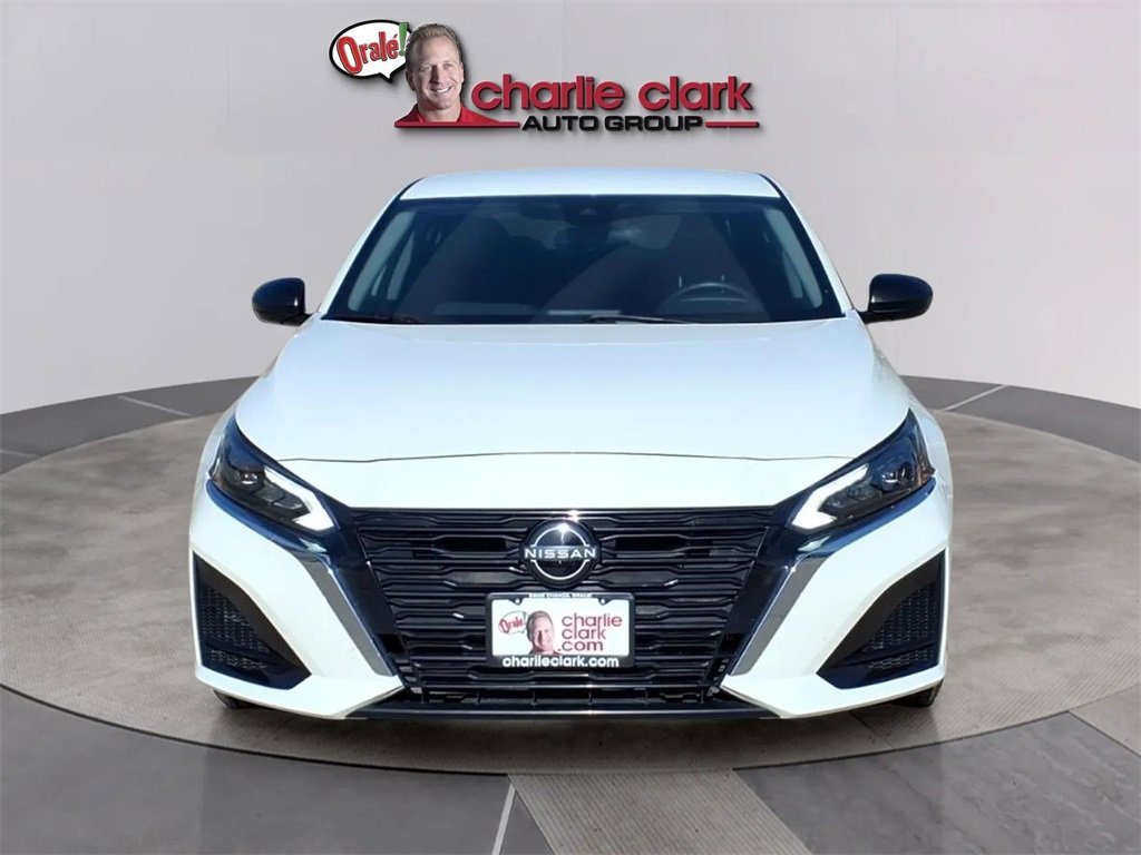 Used 2024 Nissan Altima 2.5 S image 8