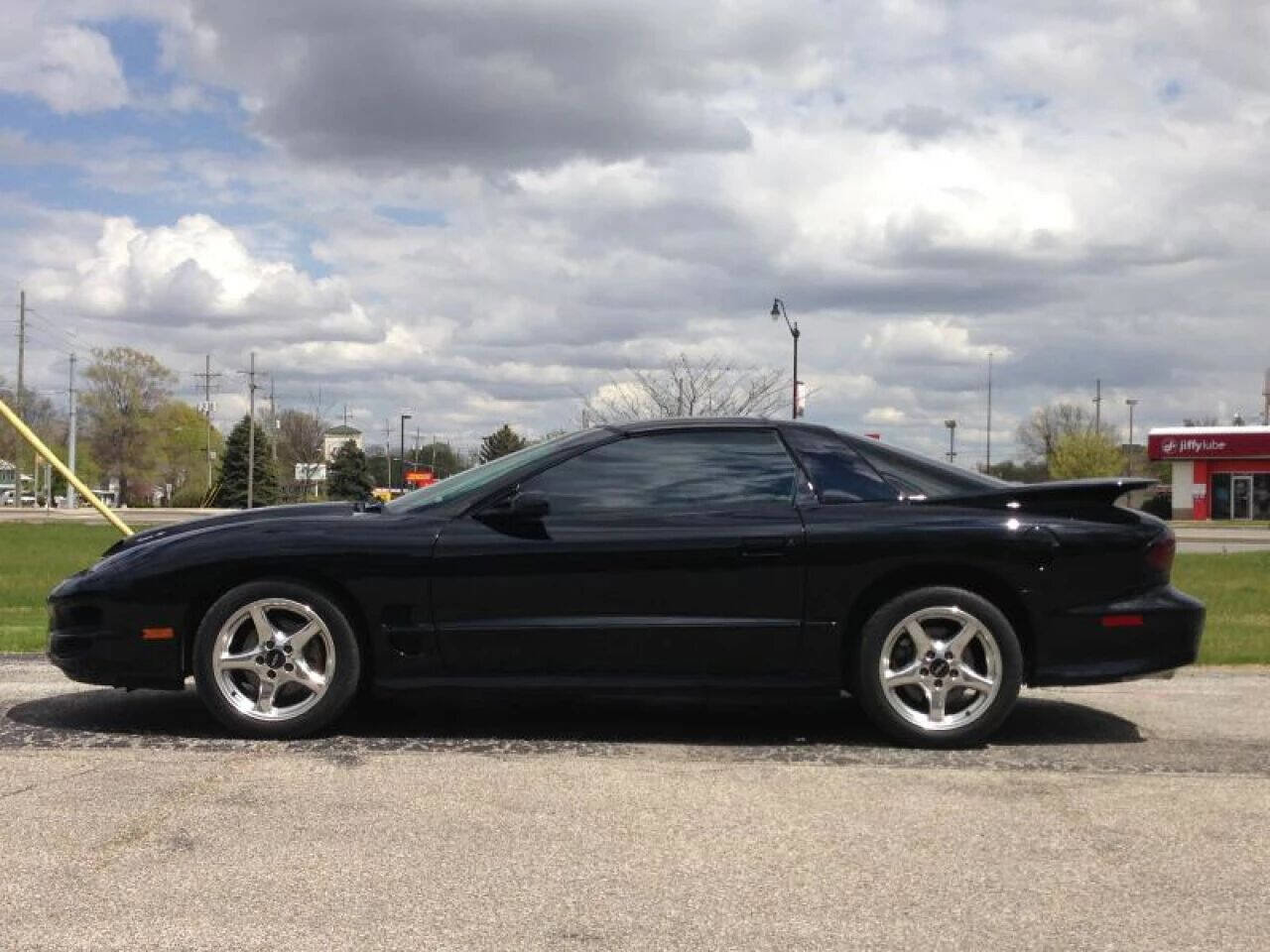 Used 1998 Pontiac Firebird Formula image 2