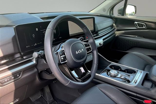 Certified 2025 Kia Carnival SX Prestige image 17