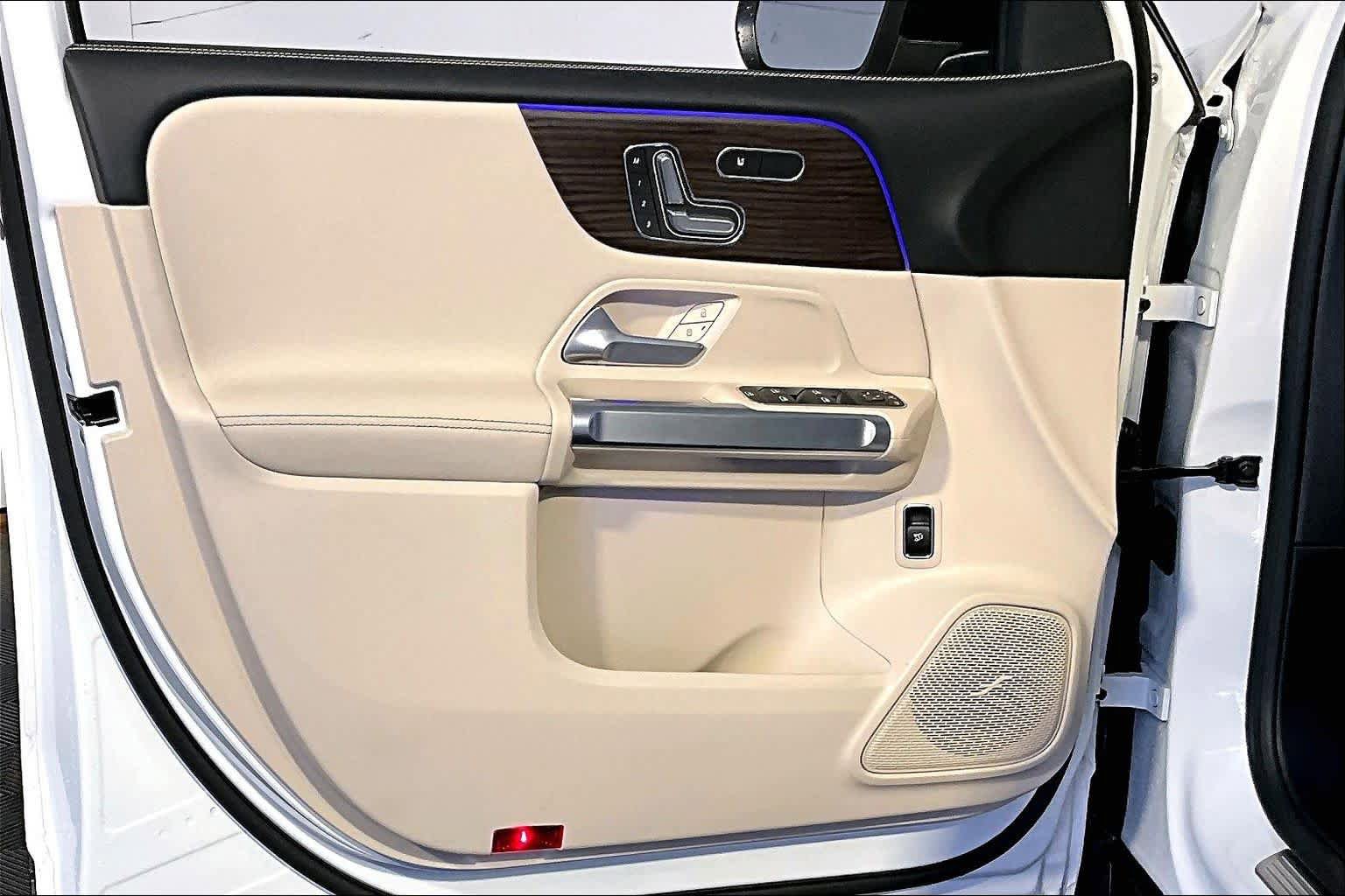 New 2026 Mercedes-Benz GLB 250 4MATIC image 11