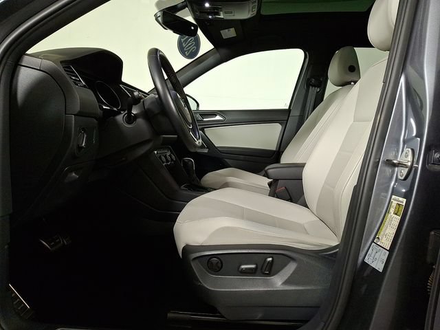 Used 2021 Volkswagen Tiguan SE R-Line AWD/4WD image 15