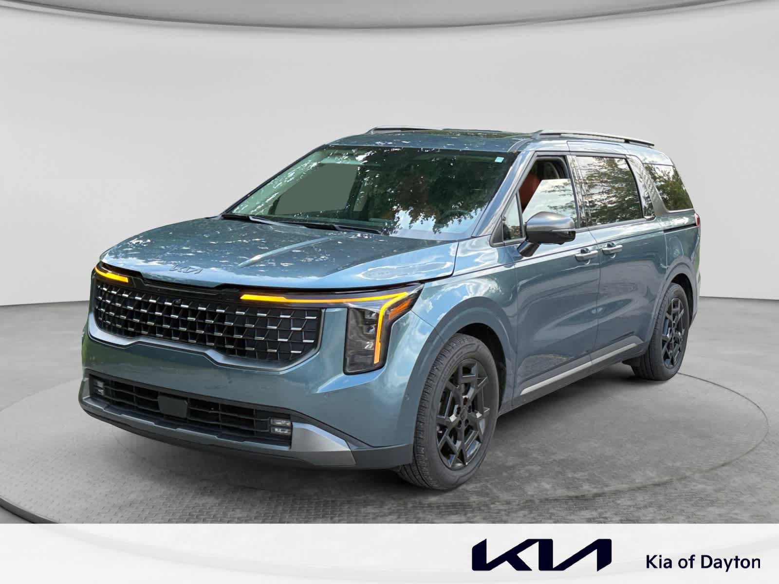 Used 2026 Kia Carnival SX w/ SX Dark Edition Package FWD image 1