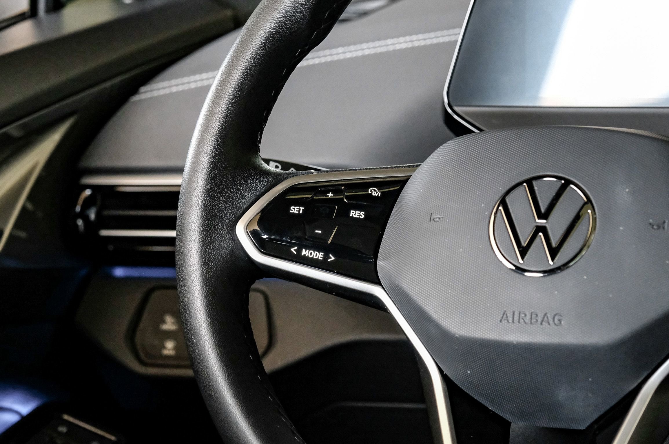 Used 2023 Volkswagen ID.4 Pro S RWD image 17