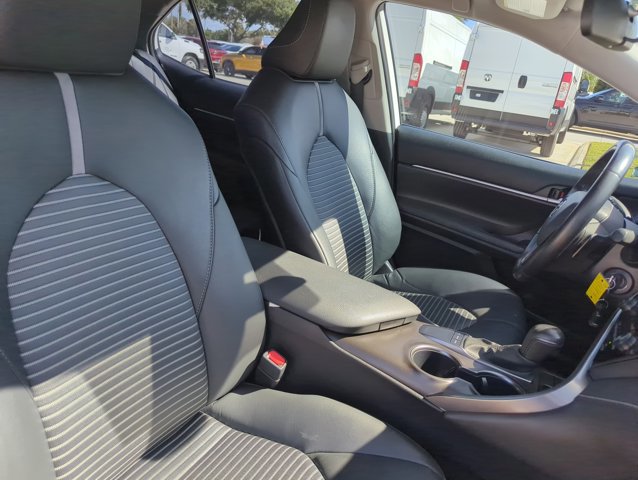 Used 2024 Toyota Camry SE image 27