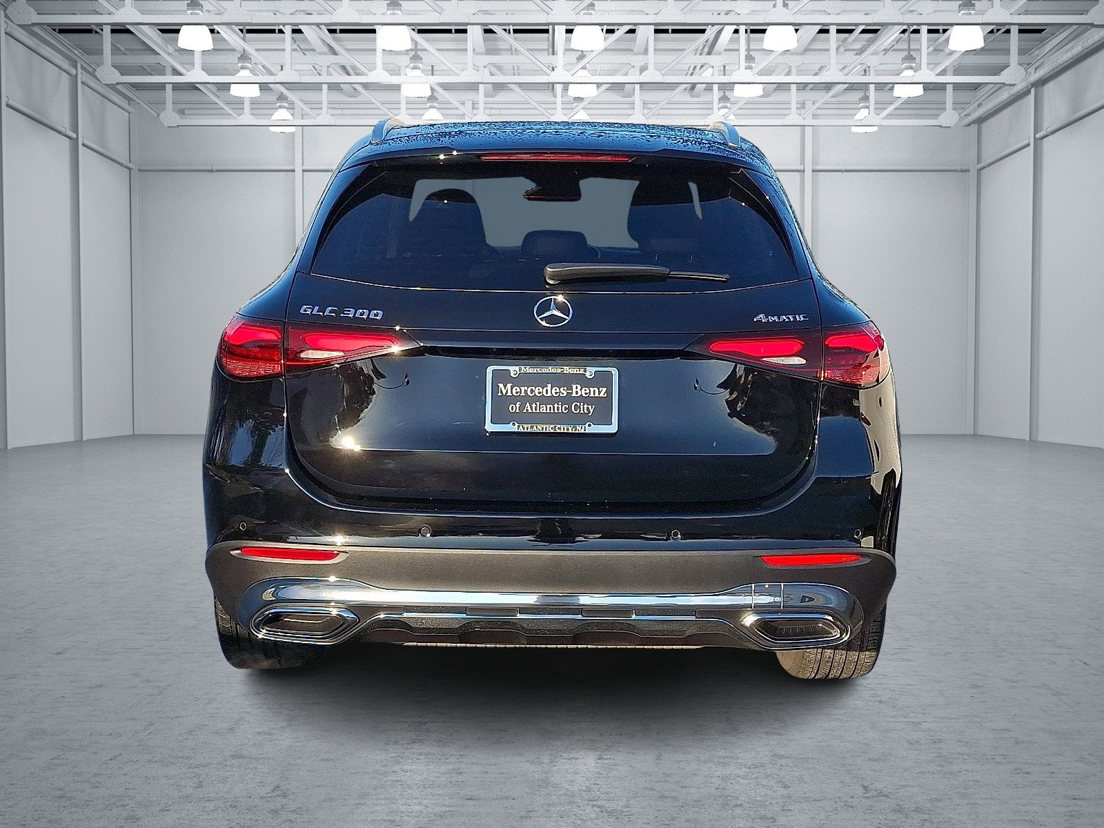 Certified 2025 Mercedes-Benz GLC 300 4MATIC image 6