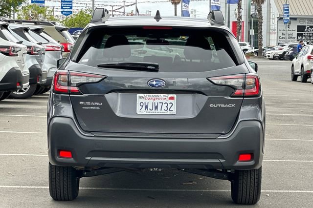 Used 2025 Subaru Outback Premium image 5