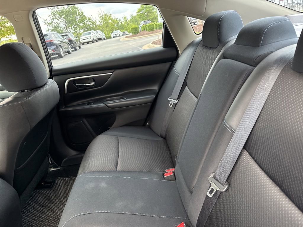 Used 2016 Nissan Altima 2.5 SR FWD image 10