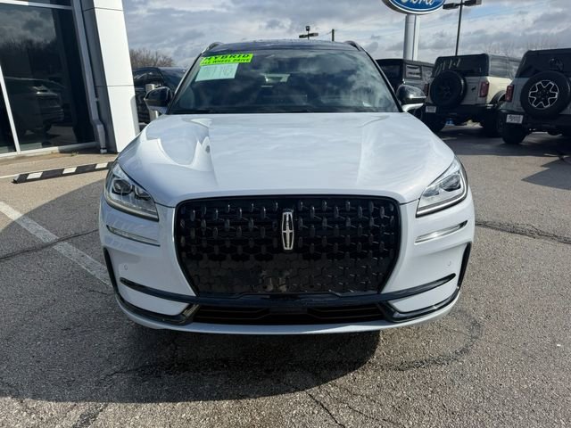 Used 2025 Lincoln Corsair Grand Touring w/ Equipment Group 302A image 2