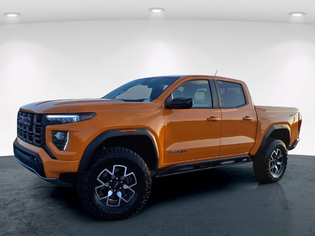 Used 2026 GMC Canyon AT4X AWD/4WD image 2